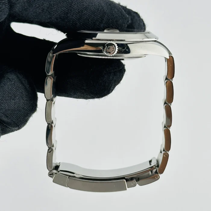 Rolex Datejust Silver Index Dial on Oyster Bracelet Ref. 126300 with Card (New Style White) 2019 - Image 6