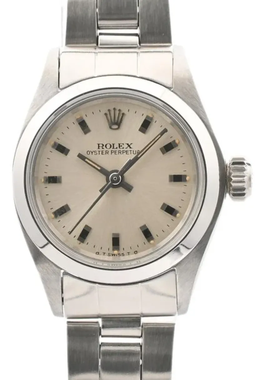 20928347_qt7ih5hy7xji6lmgo1s44jygiq47.webp Rolex Oyster Perpetual Silver Index Dial on Oyster Steel Bracelet Ref. 6718 - Image 1