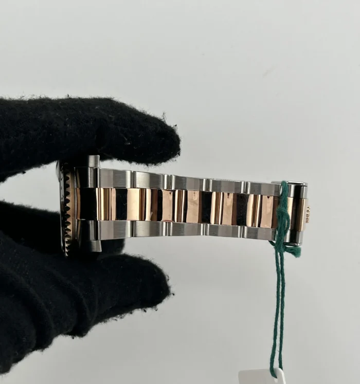 Rolex GMT-Master II "Root Beer" Black Dial on Oyster Bracelet Ref. 126711CHNR with Card (New Style Green) 2022 - Image 5
