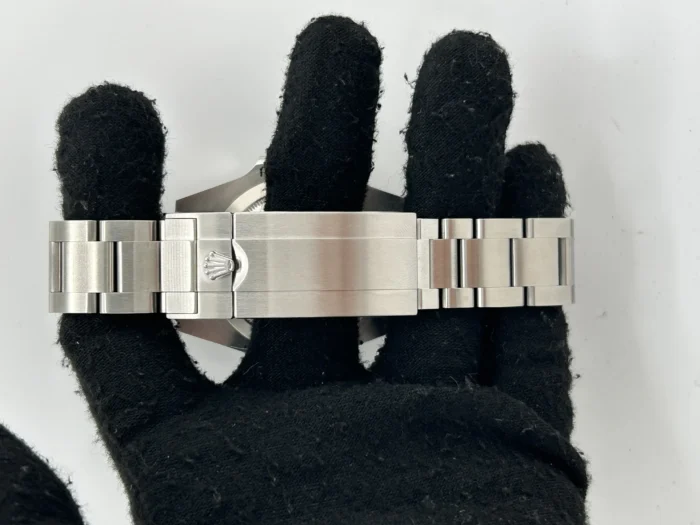 Rolex Submariner Black Dial on Oyster Bracelet Ref. 126610LN with Card (New Style Green) 2021 - Image 4