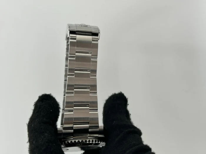 Rolex Submariner Black Dial on Oyster Bracelet Ref. 126610LN with Card (New Style Green) 2021 - Image 5