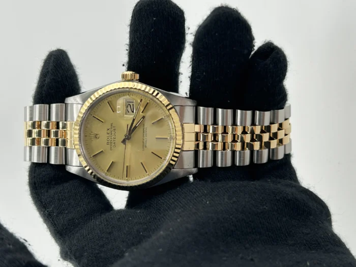 Rolex Datejust 36 Champagne Stick Dial on Jubilee Ref. 16013 with Papers 1986 - Image 2