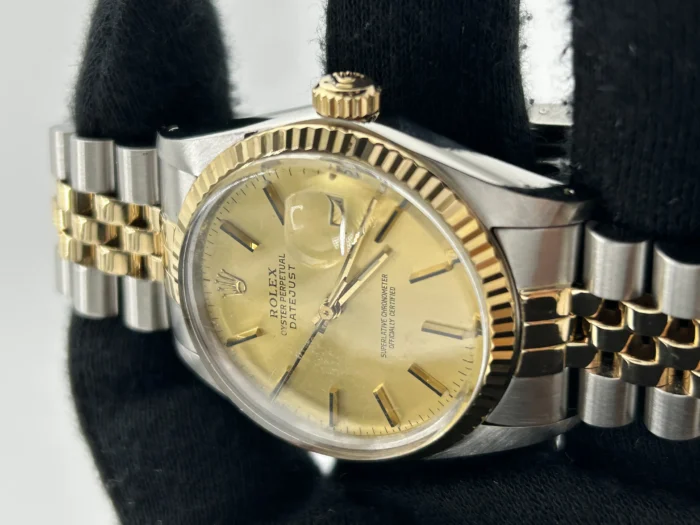 Rolex Datejust 36 Champagne Stick Dial on Jubilee Ref. 16013 with Papers 1986 - Image 3