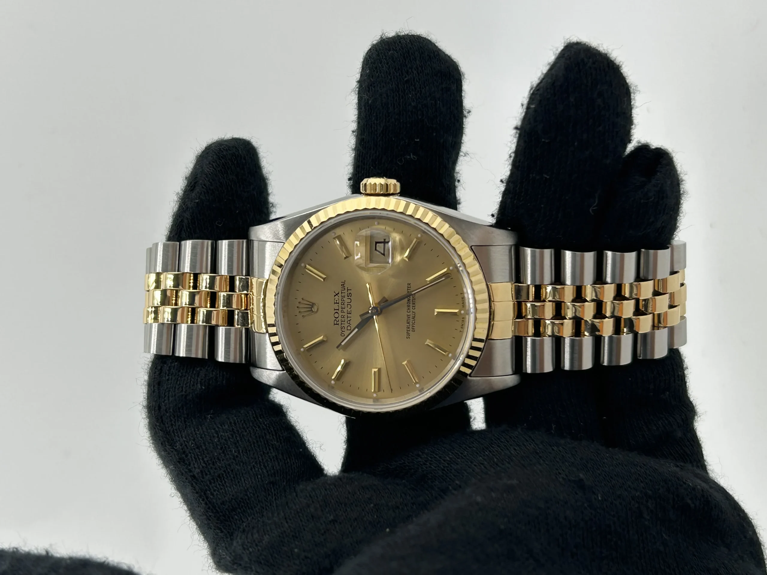 20930599_74oea8bxieybxogqcx1yyejccdpu.webp Rolex Datejust 36 Champagne Stick Dial on 2-Tone D-Link Jubilee Bracelet Ref. 16233 - Image 1