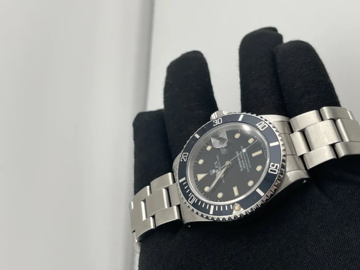 Rolex Submariner Date Black Dial on Oyster Ref. 16610 with Papers - Image 3