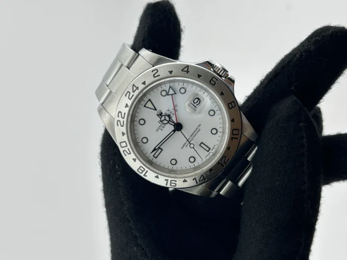 Rolex Explorer II White Dial on Oyster Ref. 16570 with Papers 2000 - Image 3