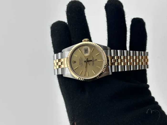 Rolex Datejust 36 Champagne Stick Dial on Jubilee Ref. 16233 with Papers 1989 - Image 1