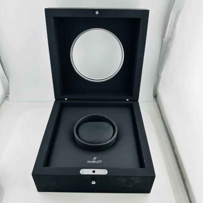 Hublot Classic Fusion Black Dial on Rubber Strap Ref. 565.NX.1470.RX - Image 8