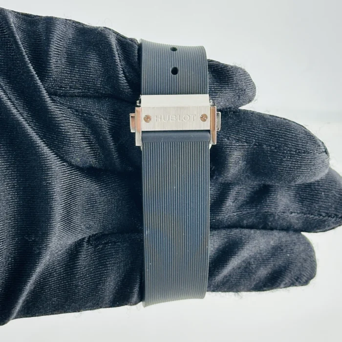 Hublot Classic Fusion Black Dial on Rubber Strap Ref. 565.NX.1470.RX - Image 5