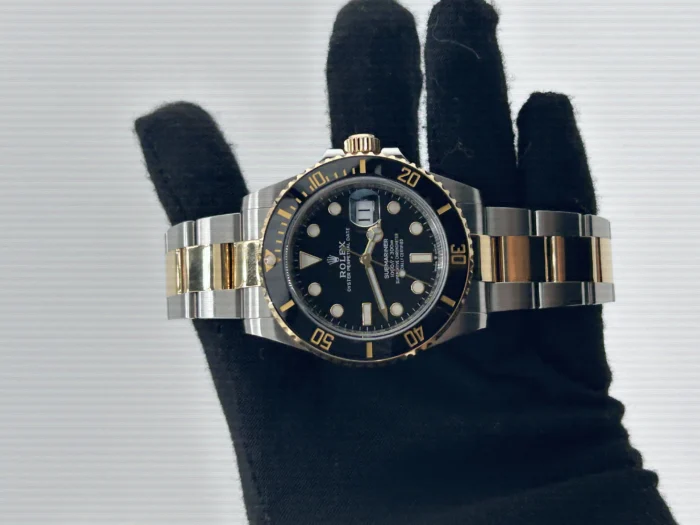 Rolex Submariner Black Dial on Oyster Ref. 126613LN with Card 2021 - Image 2