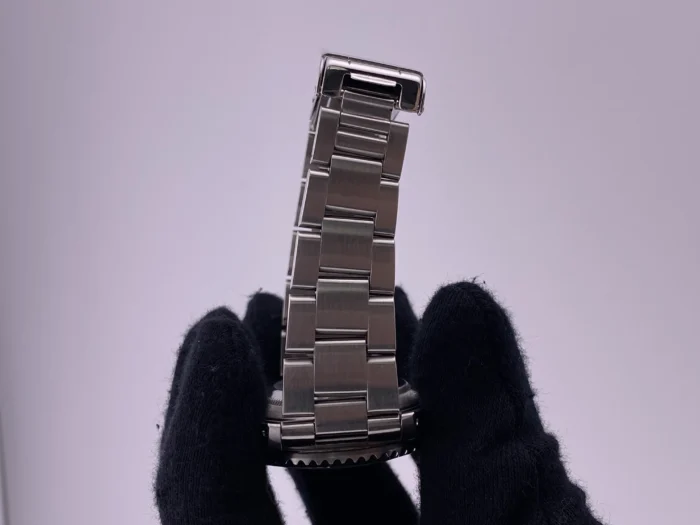 Rolex Submariner Black Dial on Oyster Ref. 16610 with Papers - Image 5