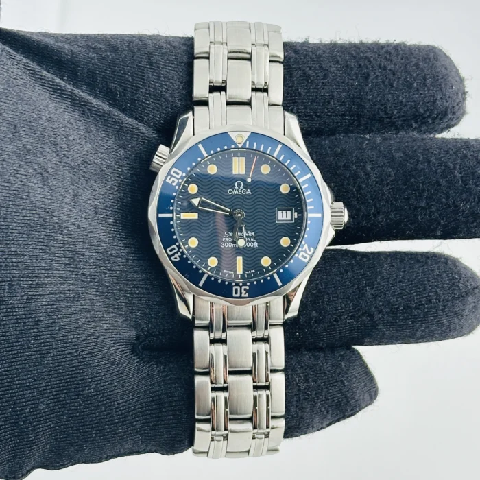 Omega Seamaster Diver 300M Blue Dial on Stainless Steel Bracelet Ref. 2561.80.00 - Image 3