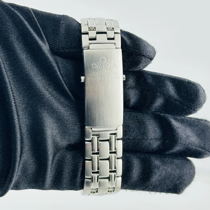 Omega Seamaster Diver 300M Blue Dial on Stainless Steel Bracelet Ref. 2561.80.00 - Image 4