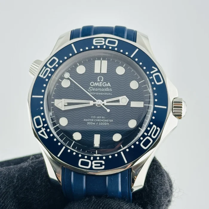 Omega Seamaster Diver James Bond Blue Dial on Rubber Band Ref. 210.30.42.20.03.002 - Image 3