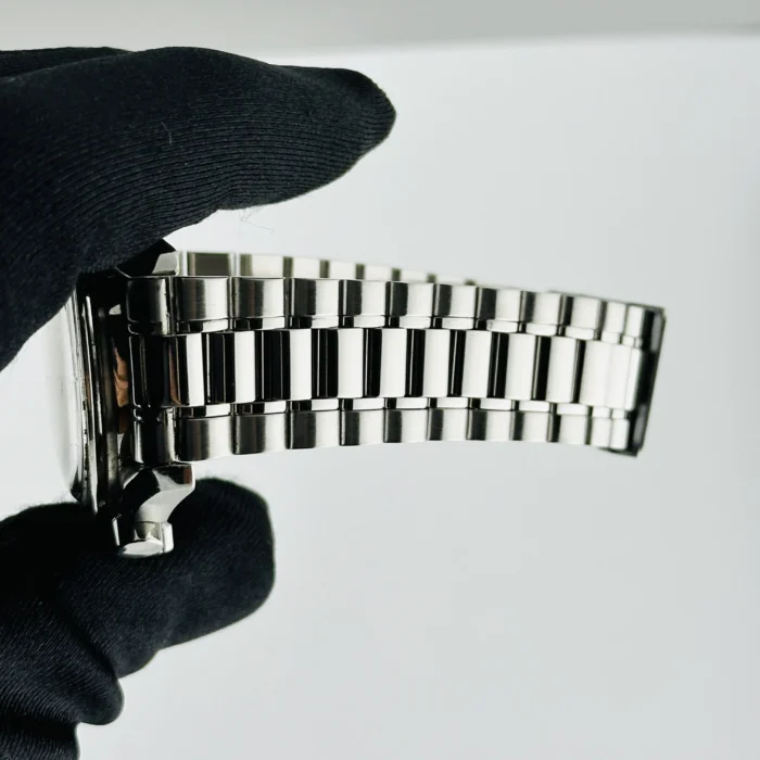 Omega Speedmaster Red Red Arabic Dial on Stainless Steel Bracelet Ref. 3510.61 - Image 4