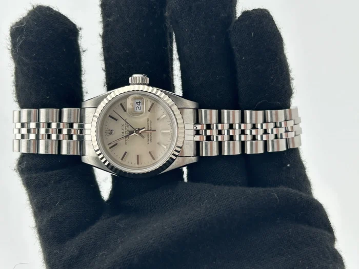 Rolex Datejust Lady Silver Stick Dial on Jubilee D-Link Bracelet Ref. 69174 with Papers 1992 - Image 2