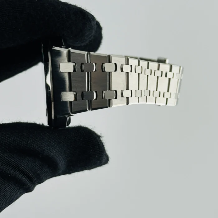 Audemars Piguet Royal Oak Selfwinding Silver Dial on Stainless Steel Bracelet Ref. 15550ST.OO.1356ST.01 with Card 2024 - Image 6