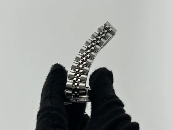 Rolex Date Lady White Dial on Stainless Steel Bracelet Ref. 69190 - Image 5