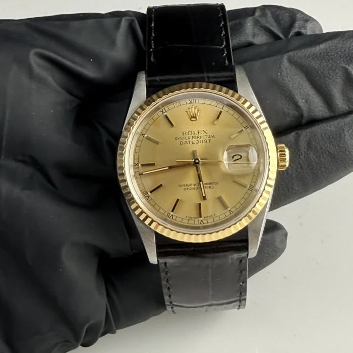 Rolex Datejust 36 Champagne Stick Dial on Generic Leather Strap Ref. 16233 - Image 2