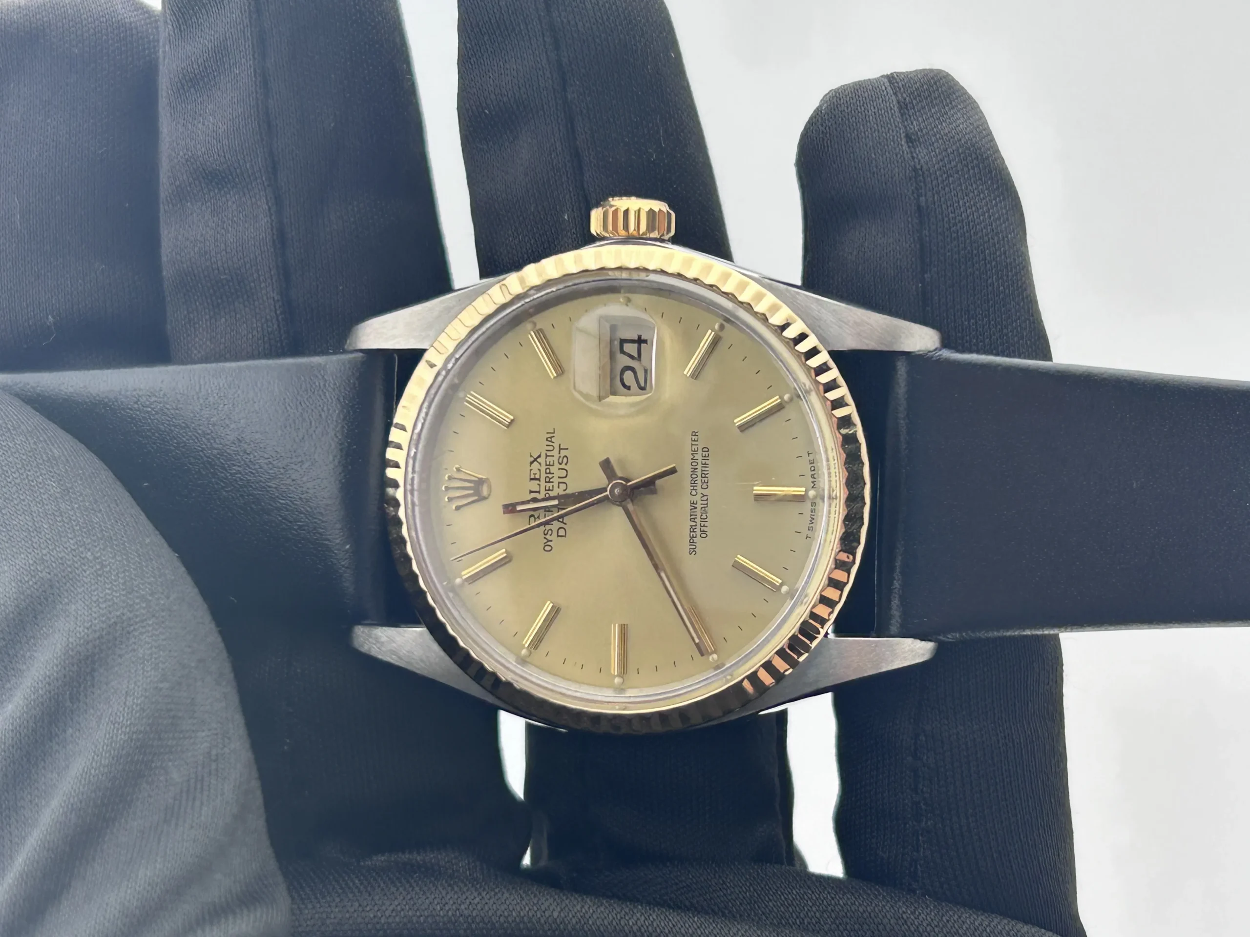20950127_10da9447x3mxmnfdb2d6nc3ujvr4.webp Rolex Datejust 36 Champagne Stick Dial on Jubilee Ref. 16013 - Image 1