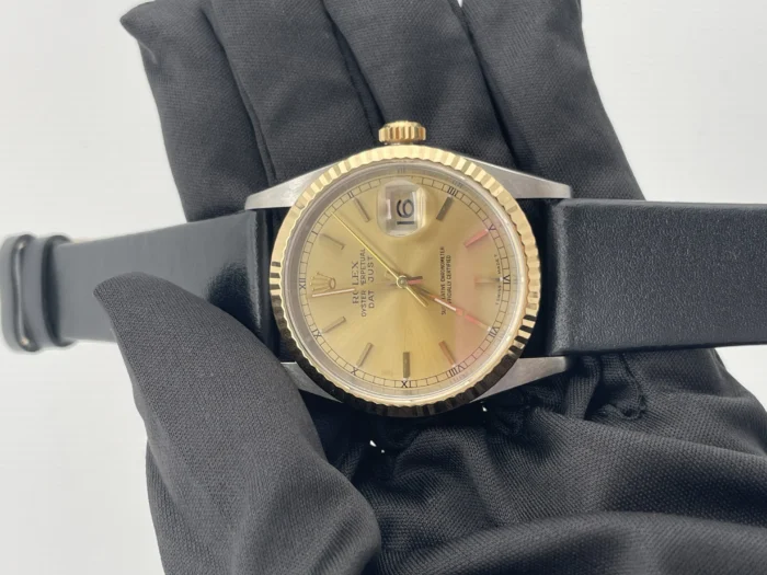 Rolex Datejust 36 Champagne stick Dial on Generic Black Leather Band Ref. 16233 - Image 2