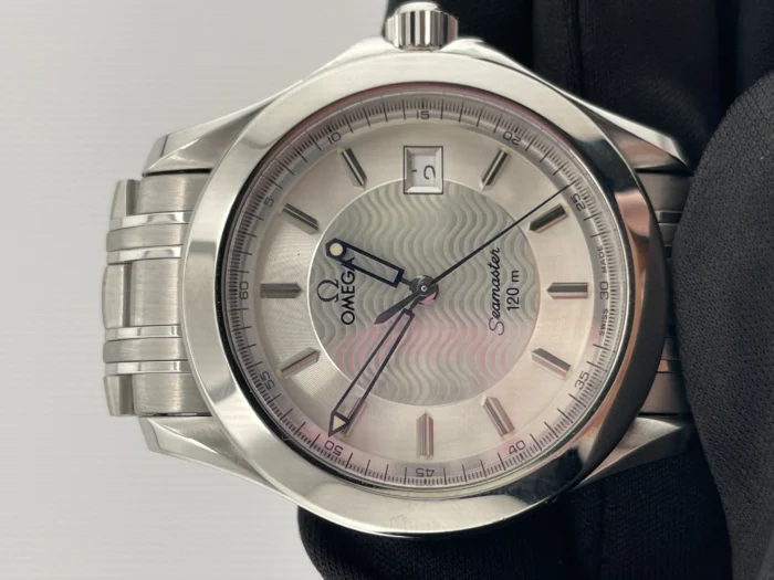 Omega Seamaster Silver Stick Dial on Stainless Steel Bracelet Ref. 2511.31.00 with Card 1997 - Image 3
