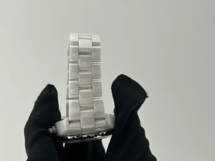 Chanel J12 Chronograph White Dial on Ceramic and Steel Bracelet Ref. H2009 - Image 5